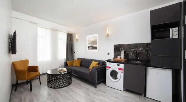 Люкс семейный с красивым видом из окна Seya Suites Hotel