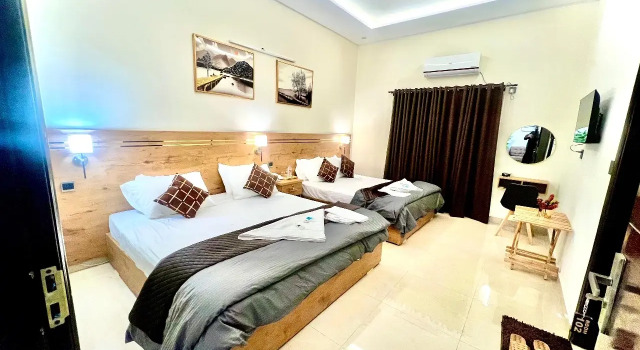 BNB Royal Inn Chalet Bed&Breakfast, Rezervasyon Şale Gulshan-E-Jamal kahvaltılı oteller, Kahvaltı