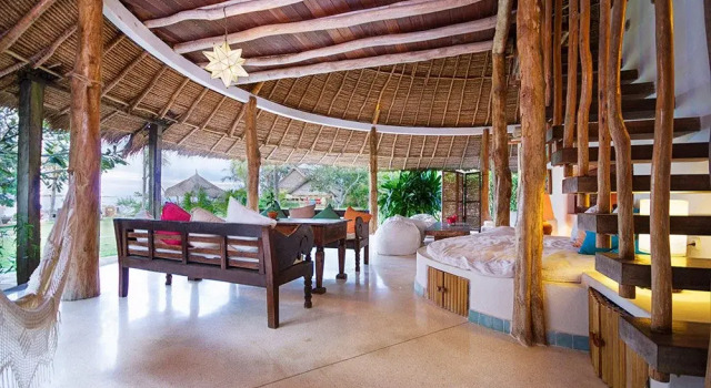 Семейная вилла с балконом и с видом на сад Mu Bungalows