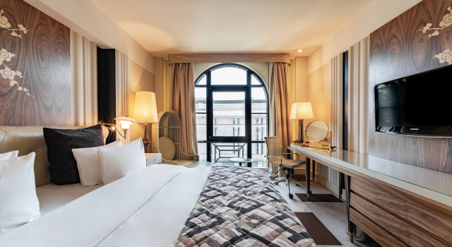 Двухместный номер с Французским окном Улучшенный Crown Hotel Санкт-Петербург