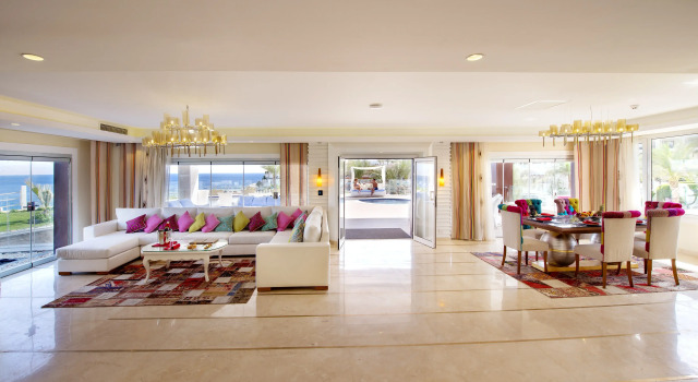 Шестиместная вилла Posh Club Royal Sunrise Arabian Beach Resort