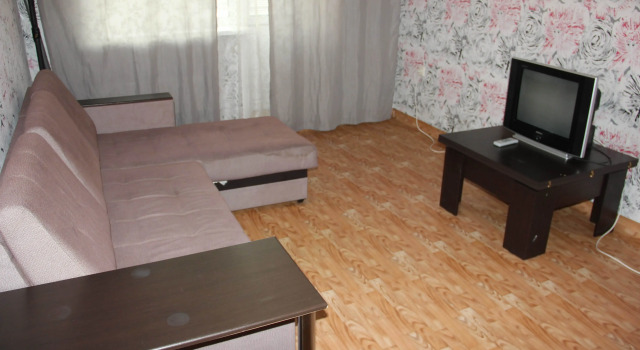 Na Alekseeva 21 Apartments, Reserva ahora Apartamento Hoteles en Krasnoyarsk con aparcamiento, Aparcamiento