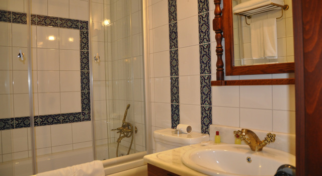 Четырёхместный семейный номер Standard Aruna Boutique Hotel