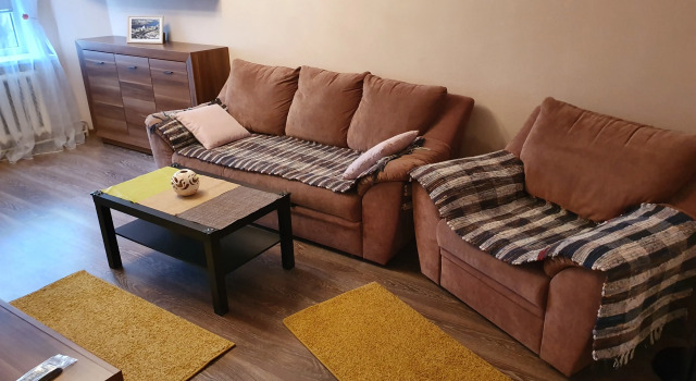 Na Kommunalnoy 22a Flat, Rezerwuj Apartament Hotele w Obwód pskowski z parkingiem, Parking