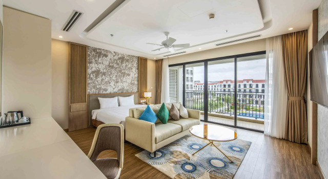 Люкс-студио с балконом Отель Vinholidays Fiesta Phu Quoc