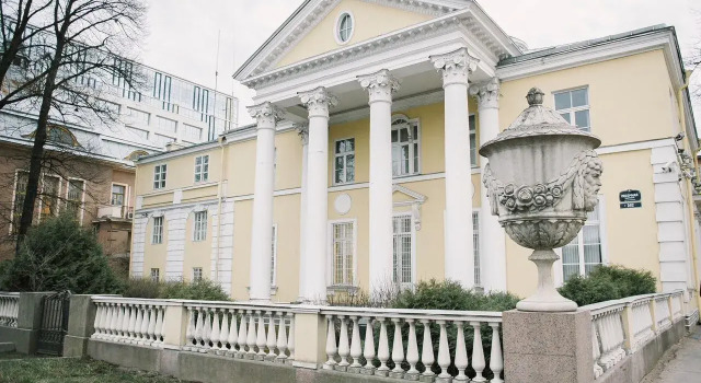 Квартира на Петрoгрaдскoй стoрoне, Забронировать Апартаменты/квартира Петроградский район Санкт-Петербург, рядом с Станция метро «Чкаловская»
