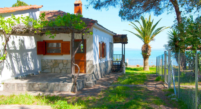 Docker BeachFront House Vourvourou Villa, Rezerwuj Willa Wille w Macedonia, Willa