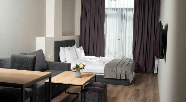 Двухместный номер Standard с балконом и с красивым видом из окна Отель Forest Apartments Hotel