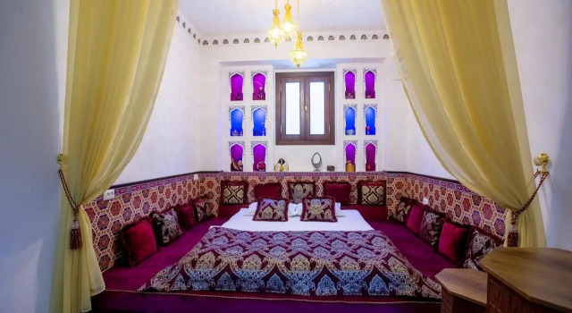 Hotel Khurjin