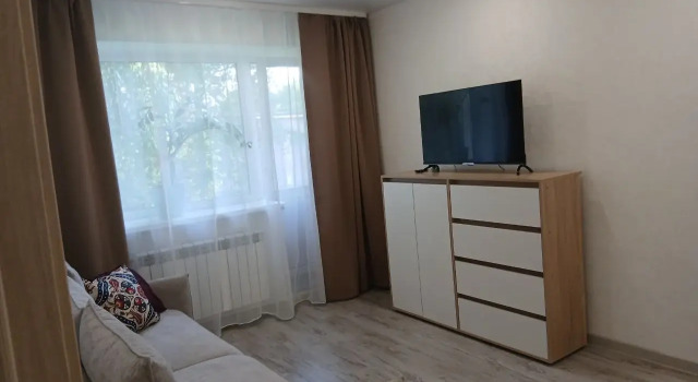 U Vokzala Flat, Rezervovat Apartmán Hotely v Novgorodská oblast s parkováním, Parkování