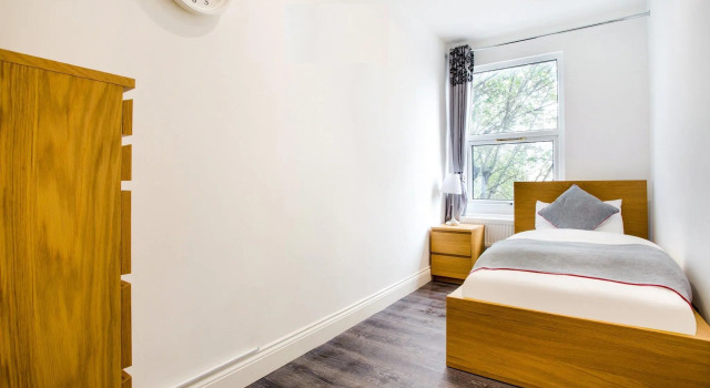 Номер Standard The Broadway Hotel - London Heathrow