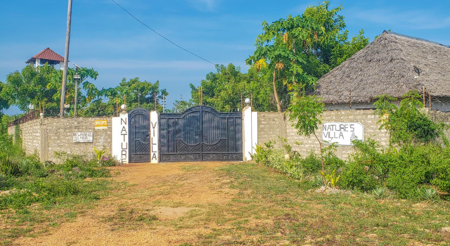 Natures Villa Diani, Book Villa Hotels in Coast Region with Parking, Parking