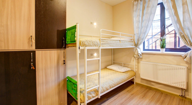(camerata maschile) letto in camerata Na Vishnevoi Hostel