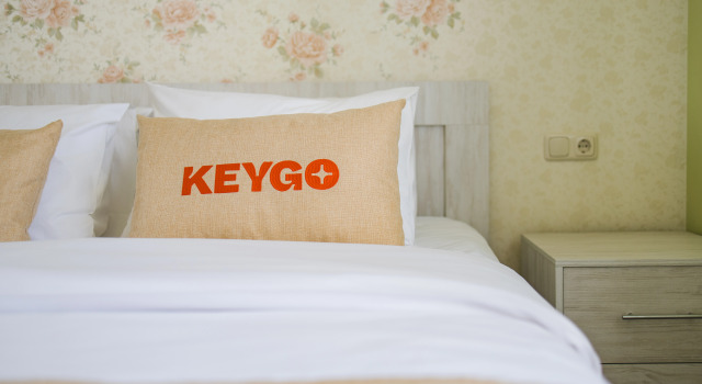 Двухместные апартаменты с балконом и с красивым видом из окна Апартаменты KeyGo #0072 ключ к центру Еревана