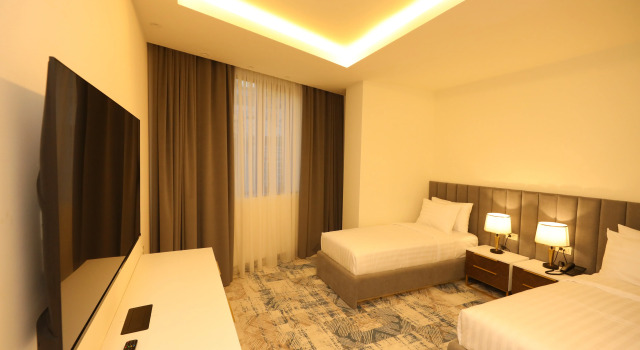 Deluxe Dvoulůžkový s manželskou postelí Apartmá 1 ložnice a výhledem na bazén Venice Complex Hotel