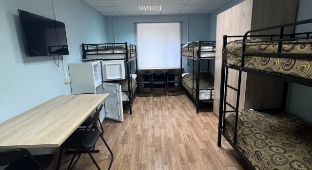 Кровать в общем номере Хостел на Зелинского