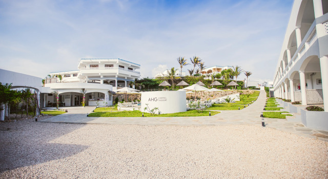 AHG Lion Beach Resort, Book Resort Watamu 