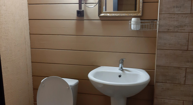 Трёхместный номер Comfort с балконом и с красивым видом из окна Гостевой дом Сказка