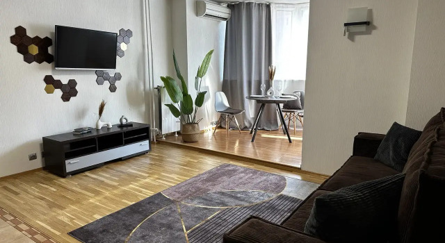 Klikrum V Kotelnikakh Apartments, Rezervovat Apartmán Hotely v Lyuberetsky District s parkováním, Parkování