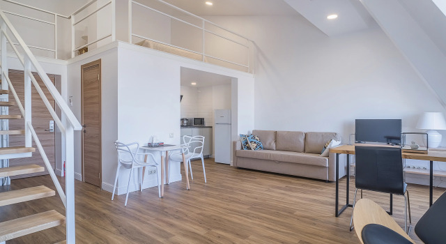 Апартаменты Duplex Attic с красивым видом из окна Апарт-отель Светланская 51