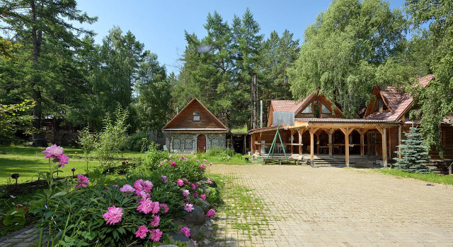 Dezhavyu ryadom s GLTS Abzakovo Guest House, Rezervovat Penzión Hotely v Bashkortostan s parkováním, Parkování