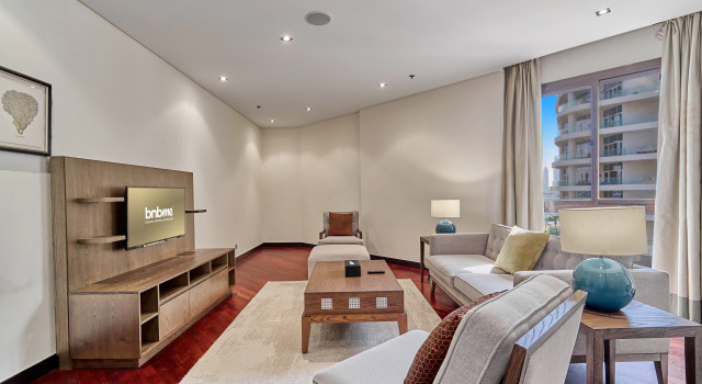 Апартаменты Bnbmehomes  Lux Living Redefined Palm Jumeirah - 507, Забронировать Апартаменты/квартира Отели Пальмы Джумейра с бассейном, Бассейн