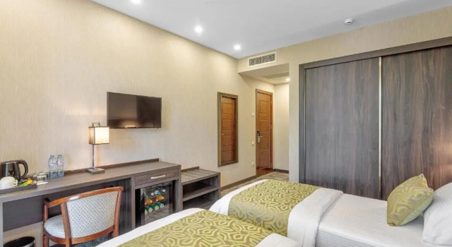 Двухместный номер Standard с балконом Vinum Hotel