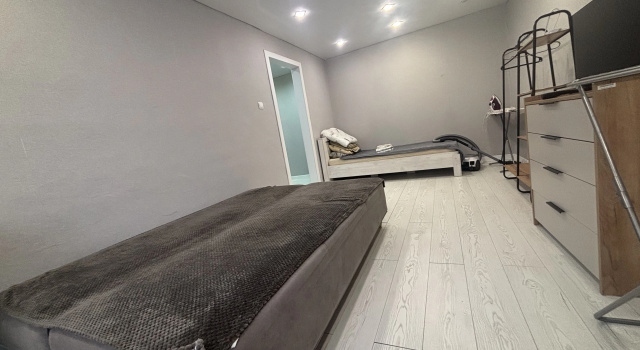 Vozle Ploschadi Flat, Prenota Appartamento Hotel a Mirnyj con piscina, Piscina