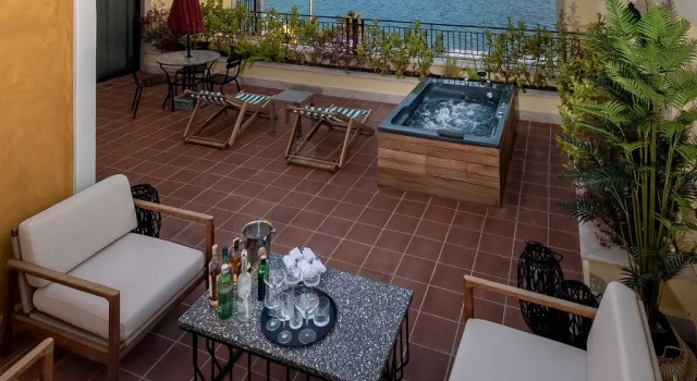 Люкс Jacuzzi с балконом и с красивым видом из окна Отель Casa Nonna Bodrum