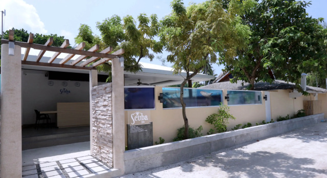 Гостевой Дом Scuba Inn, Забронировать Гостевой дом Атолл Тхаа Мальдивы