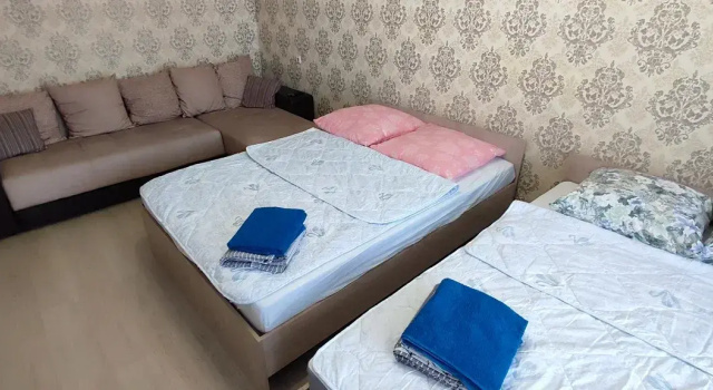 Двухместные семейные апартаменты с балконом и с красивым видом из окна Апартаменты рядом с Аэропотом Покрышкина Спортивная 3