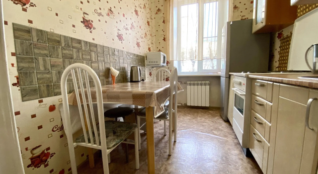 Flat 2-Kom. Leningradskaya 5/59, Prenota Appartamento Čita 