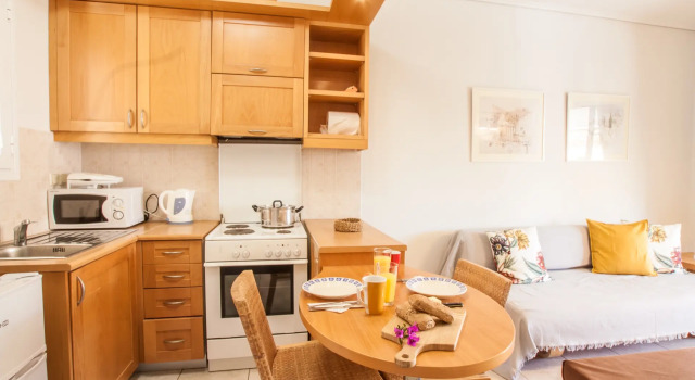 Апартаменты c 1 комнатой с балконом и с красивым видом из окна Barbati Bay Elegant Beach Apartments by Hotelius