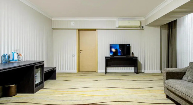 Двухместный люкс Shymkent Grand Hotel