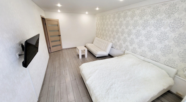 B. Oktyabryskaya 120 Apartments, Prenota Appartamento Jaroslavl' 