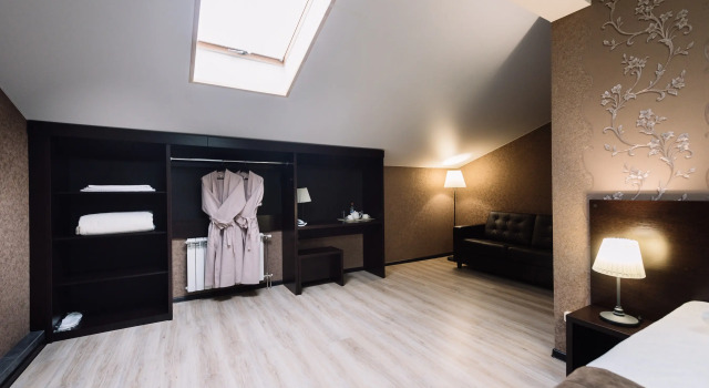 Двухместный номер Superior Deluxe Мансарда West Hotel