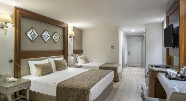 Двухместный номер Large с балконом и с красивым видом из окна Отель Side Star Resort