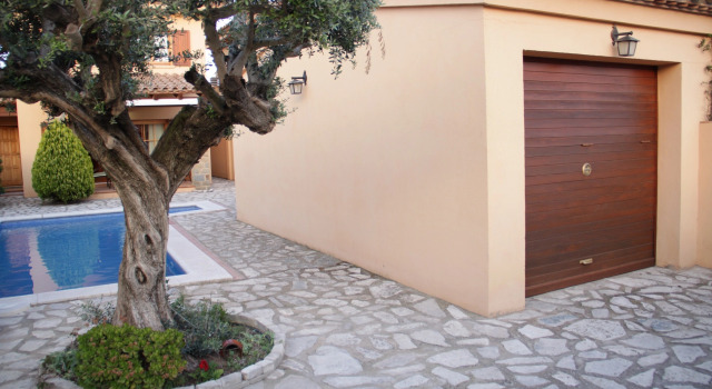Mariposa Villa, Buchen Sie Villa SPA-Hotels in Oberampurien, SPA