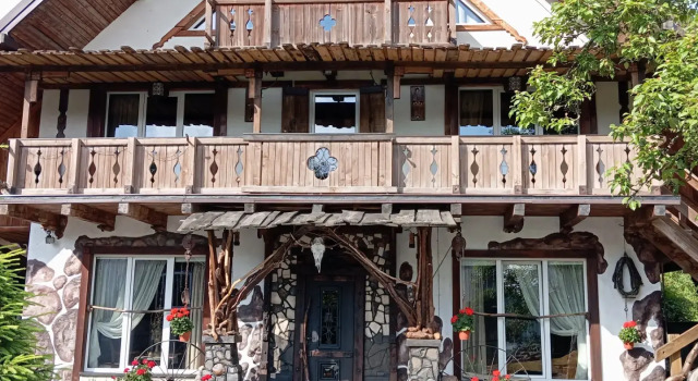 Derevenskiy Dom Private House, Rezervasyon Tatil Evi Kaliningrad Oblastı villalar, Villa