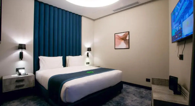 Двухместный полулюкс Wyndham Garden Baku