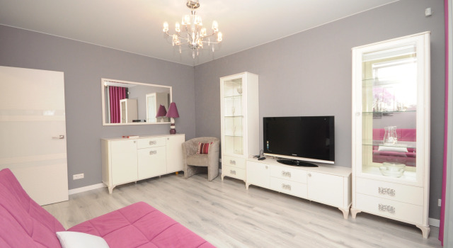 3 komnatnye na Otradnoy 15 Apartments, Prenota Appartamento Sovetsky district 