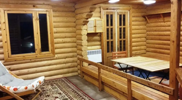 Коттедж с балконом и с красивым видом из окна Коттедж Косалма