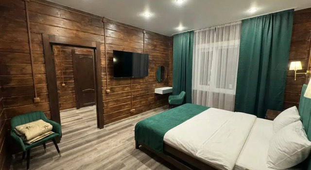 Shikarny Dom Na Lesnoy Private house, Buchen Sie Ferienhaus Cottages in Region Krasnojarsk, Cottage