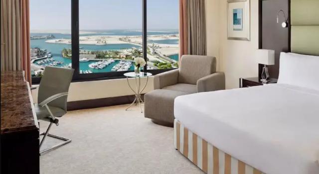Клубный номер Classic с видом на море Отель InterContinental Abu Dhabi by IHG