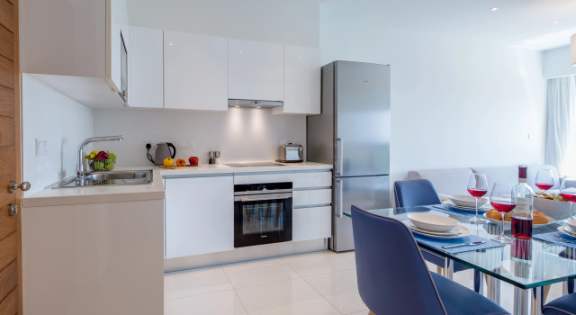 Апартаменты Superior с 2 комнатами с балконом и с видом на море Апартаменты Ocean Suites Luxury