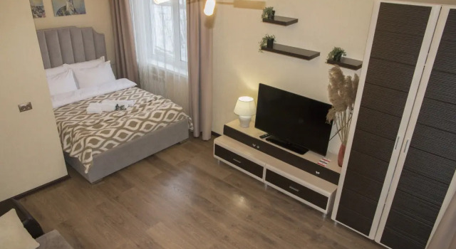 Odnokomnatnye Premium s dzhakuzi na Parizhskoj kommuny 40 Apartments, Buchen Sie Ferienwohnung Beresniki 
