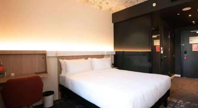 Двухместный номер Budget (Atrium View) ibis Baku City