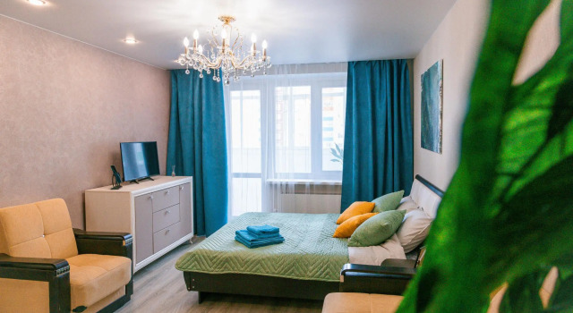 Room Tour  Na Ulitse Fedyuninskogo Apartments, Prenota Appartamento Hotel a Tyumen Region con parcheggio, Parcheggio