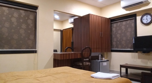 Номер Executive с балконом и с красивым видом из окна Hotel Metro Palace Bandra