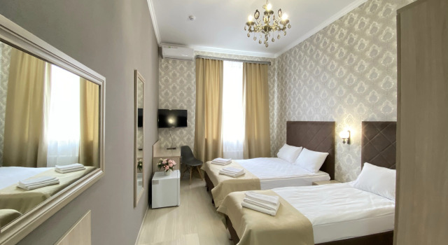 Трёхместный семейный номер Comfort Отель Gold